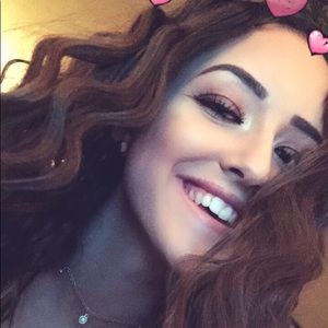 Meet your Posher, Lindsey